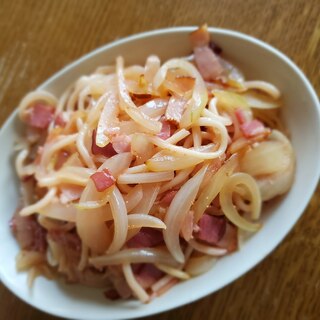 玉ねぎとベーコンのたらこスパゲッティ